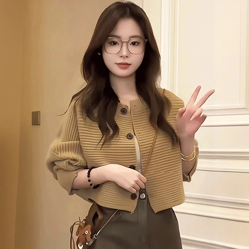 春秋小香风女装短款外搭针织开衫毛衣外套女2024新款针织长袖上衣