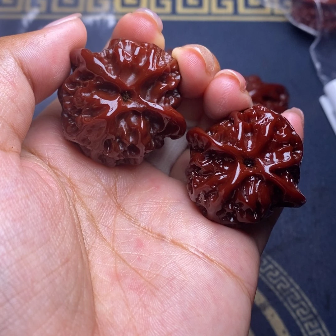 文玩核桃吊坠苹果 38