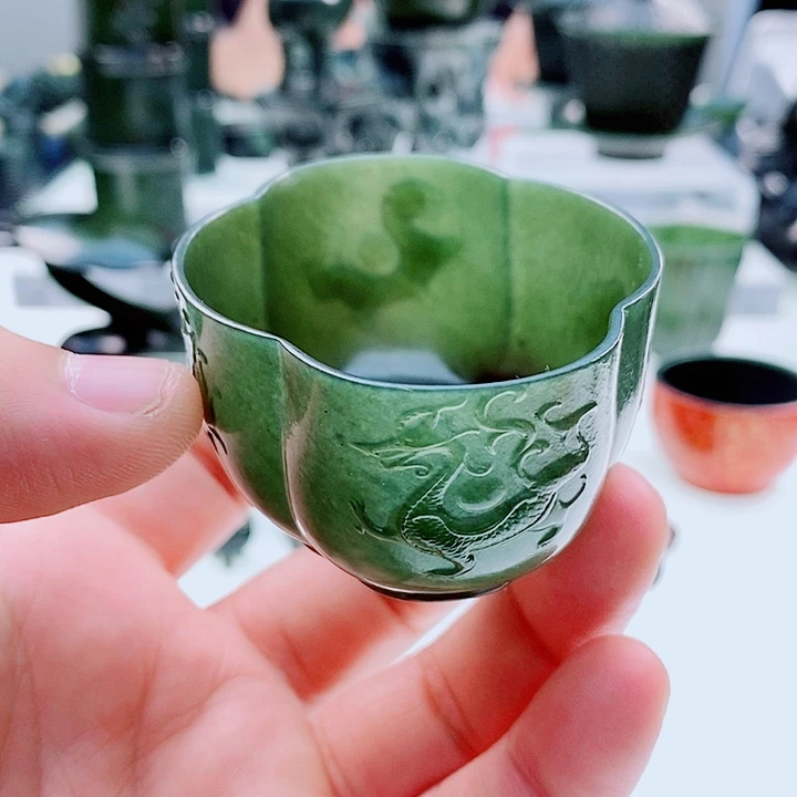 和田玉未镶嵌把件