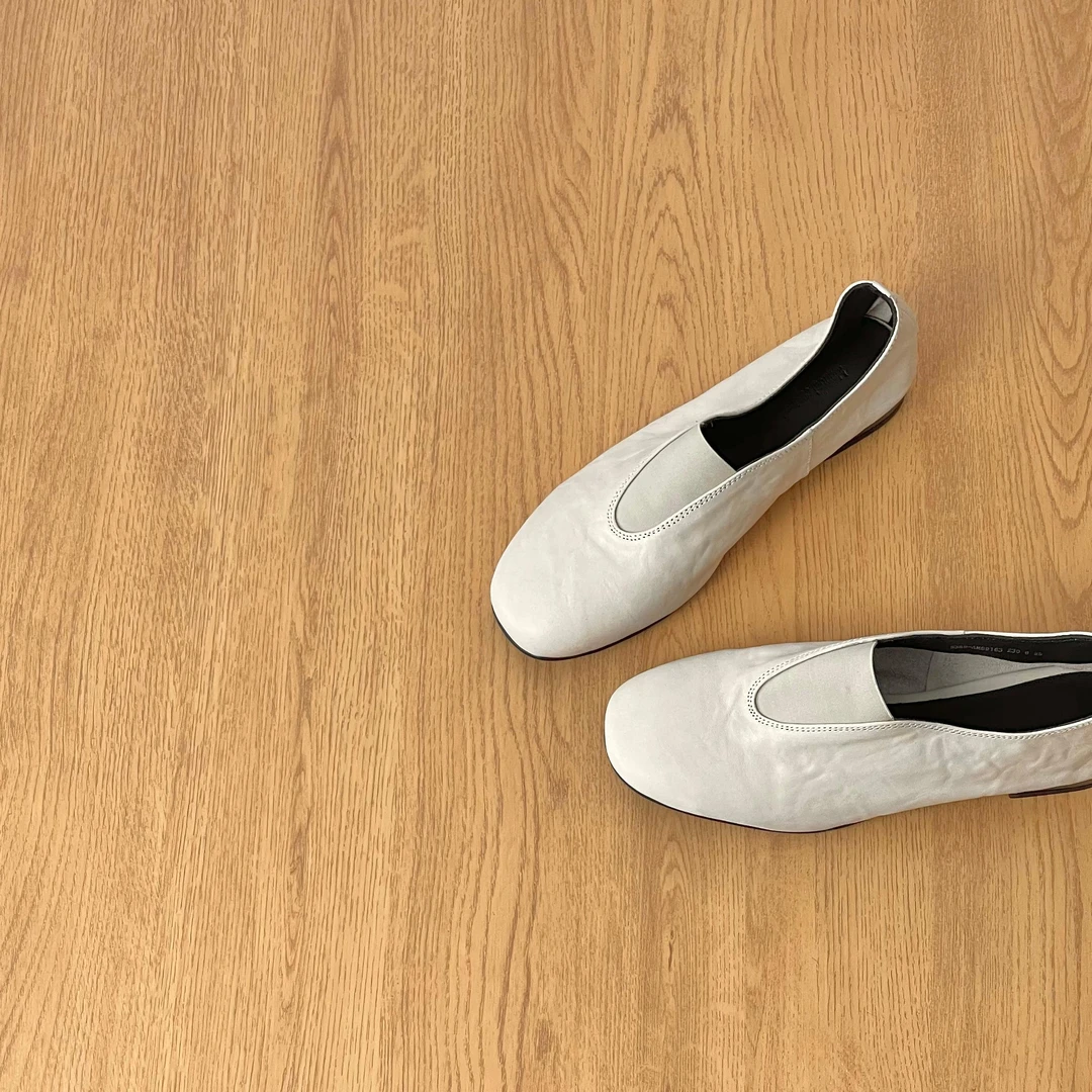 HUSSLOVE 头层牛皮·跟高2.5CM·简约舒适百搭圆头一脚蹬软皮女单鞋