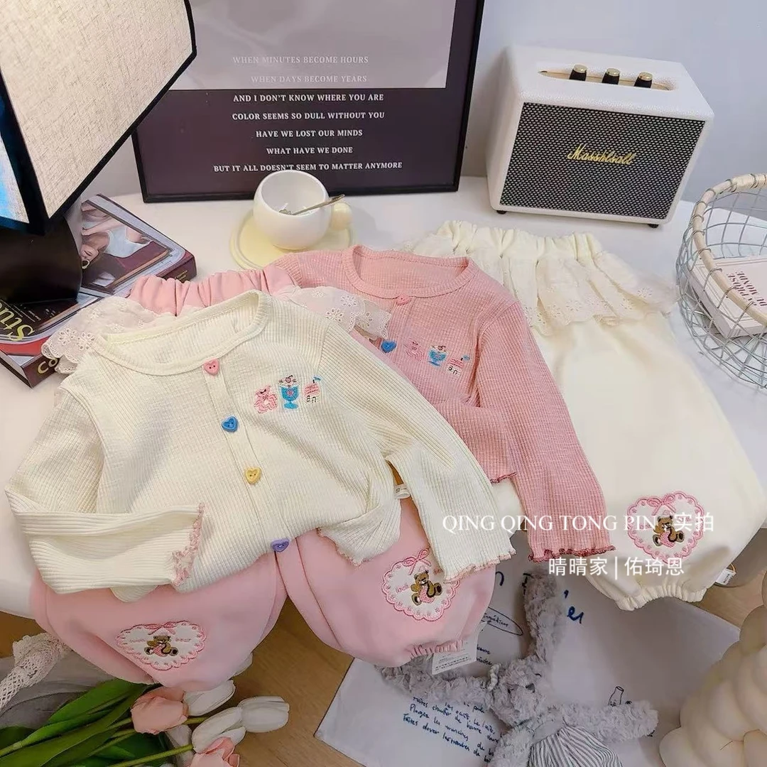 2025春季新款两件套女童亲肤舒服彩扣打底衫花边护膝裤儿童套装