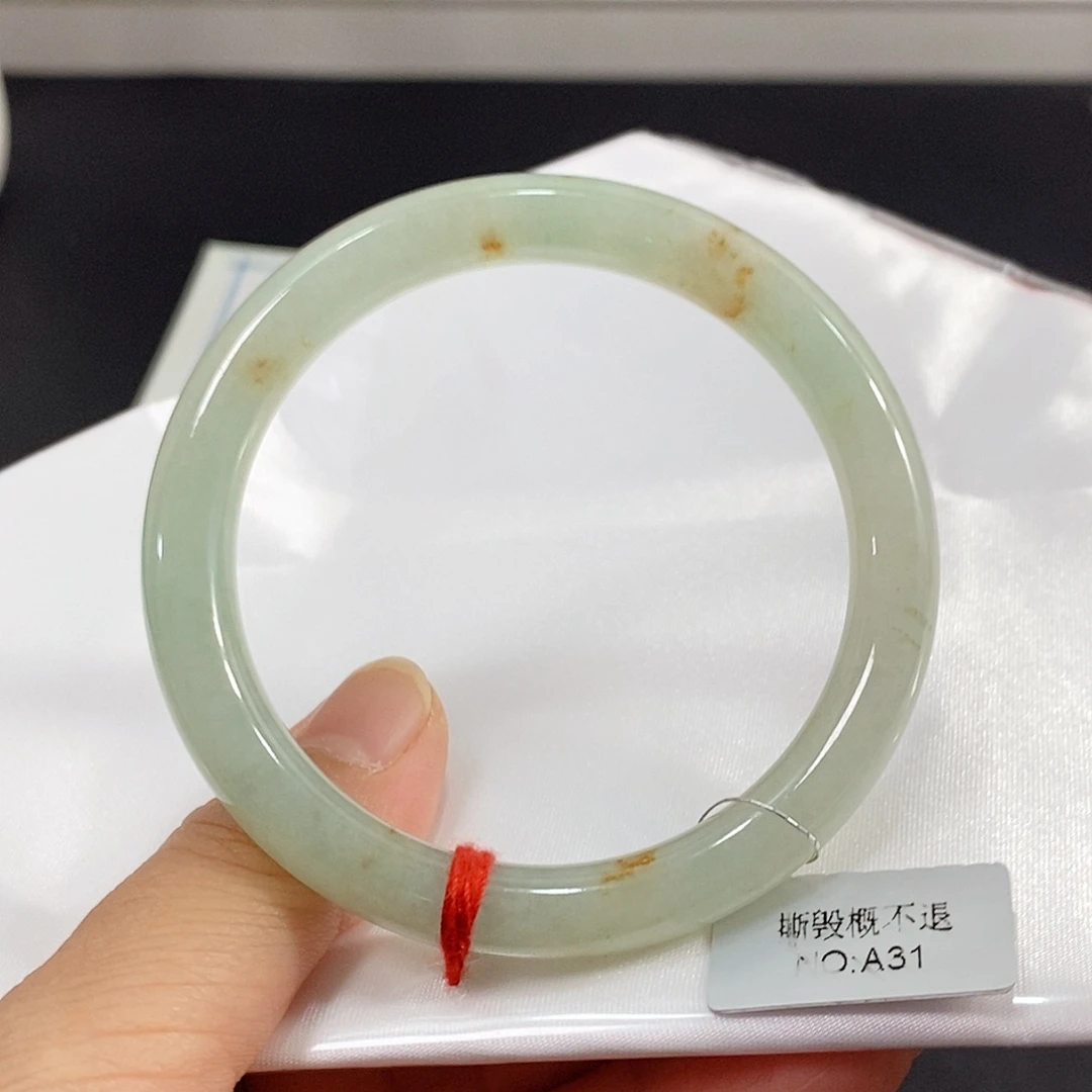 翡翠未镶嵌手镯（圆镯）手镯