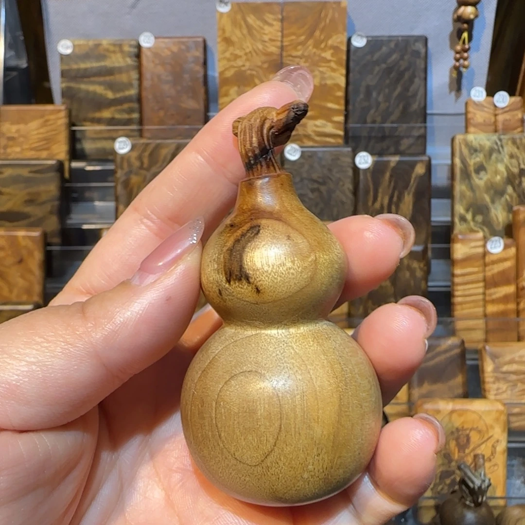 鲲***困楠木（金丝楠）把件金丝楠木小叶桢楠带树结带瑕疵