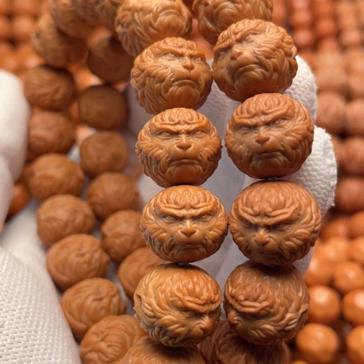 猴头核桃吊坠天**上斗战胜佛