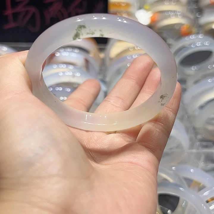 手镯玛瑙/玉髓未镶嵌