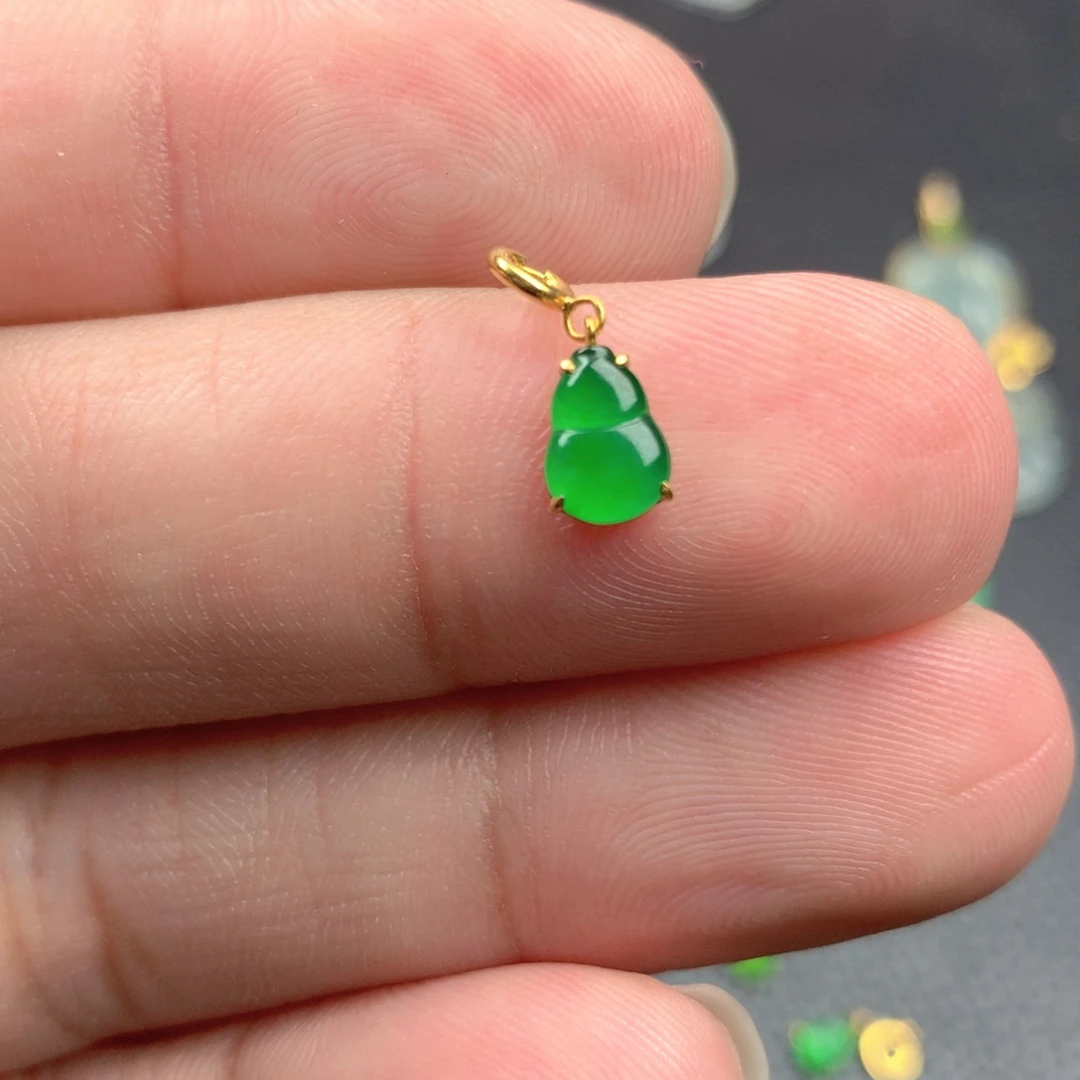 【闪购商品】颈饰18K金镶嵌翡翠翡翠