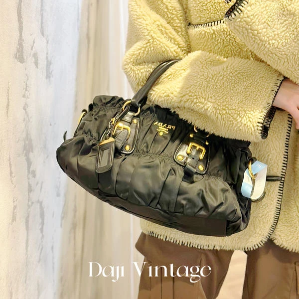 大吉中古/Prada普拉达黑金尼龙褶皱手提包