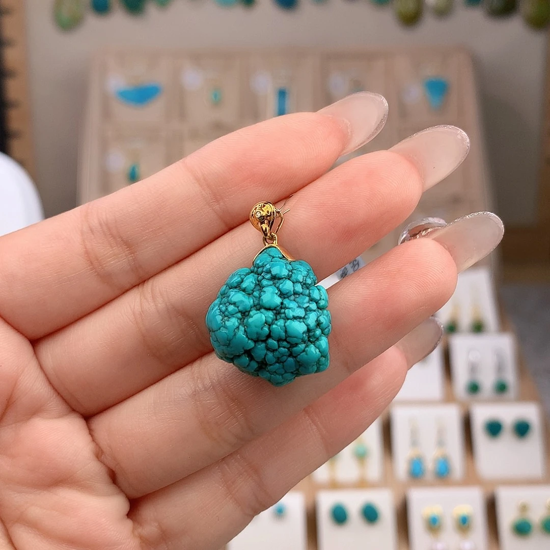 绿松石18K金镶嵌颈饰