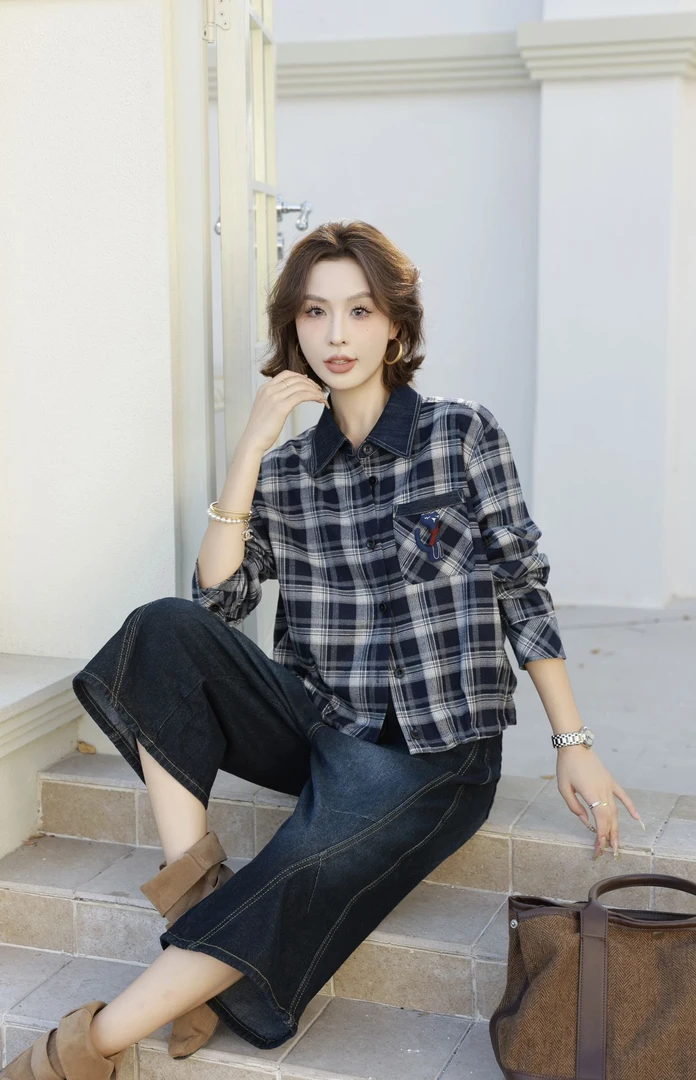 0927-03  女士气质百搭时尚小众设计感减龄格子衬衫  WZFQ  523