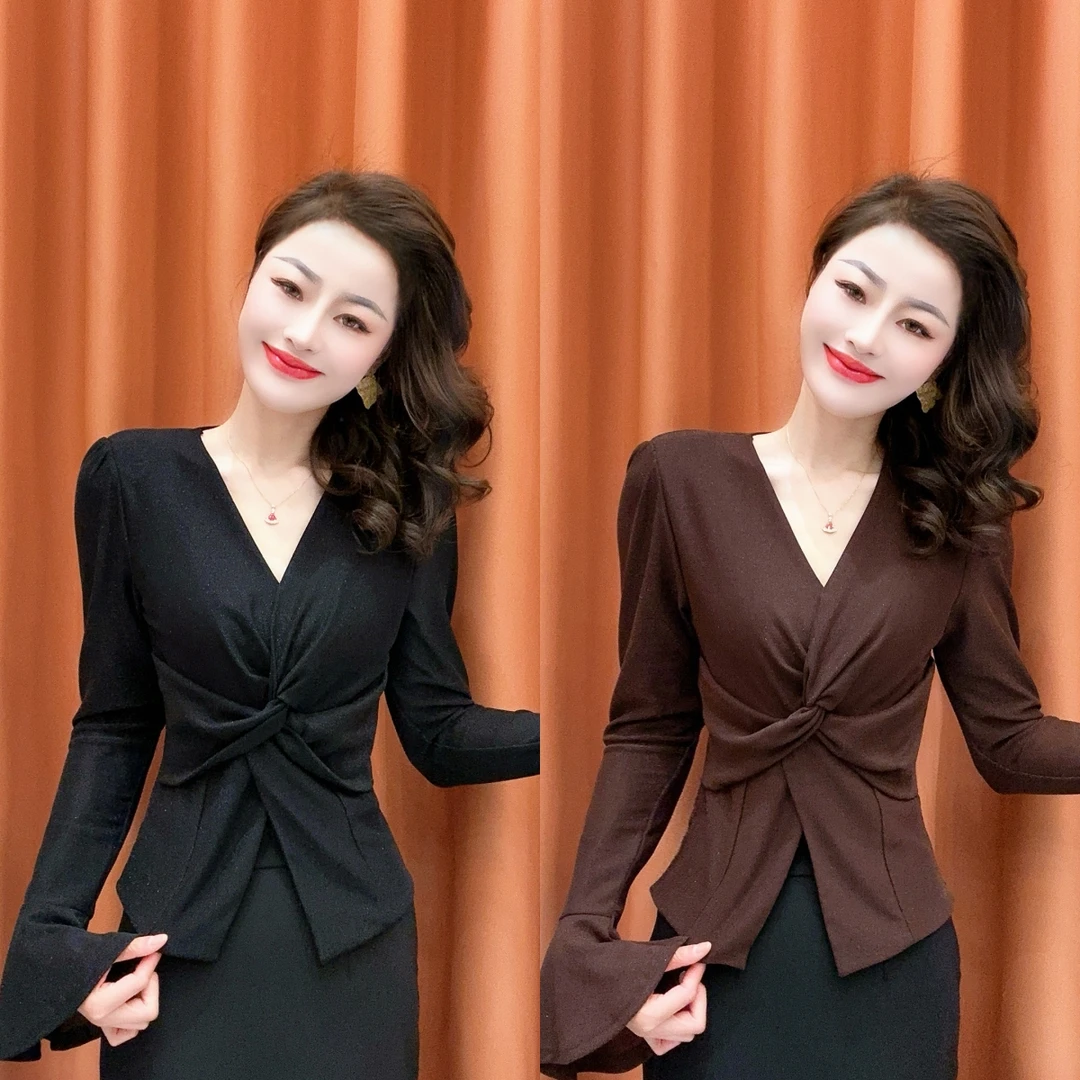 【柏芝推荐】2025春季新款法式V领扭结亮丝打底衫气质收腰显瘦上衣