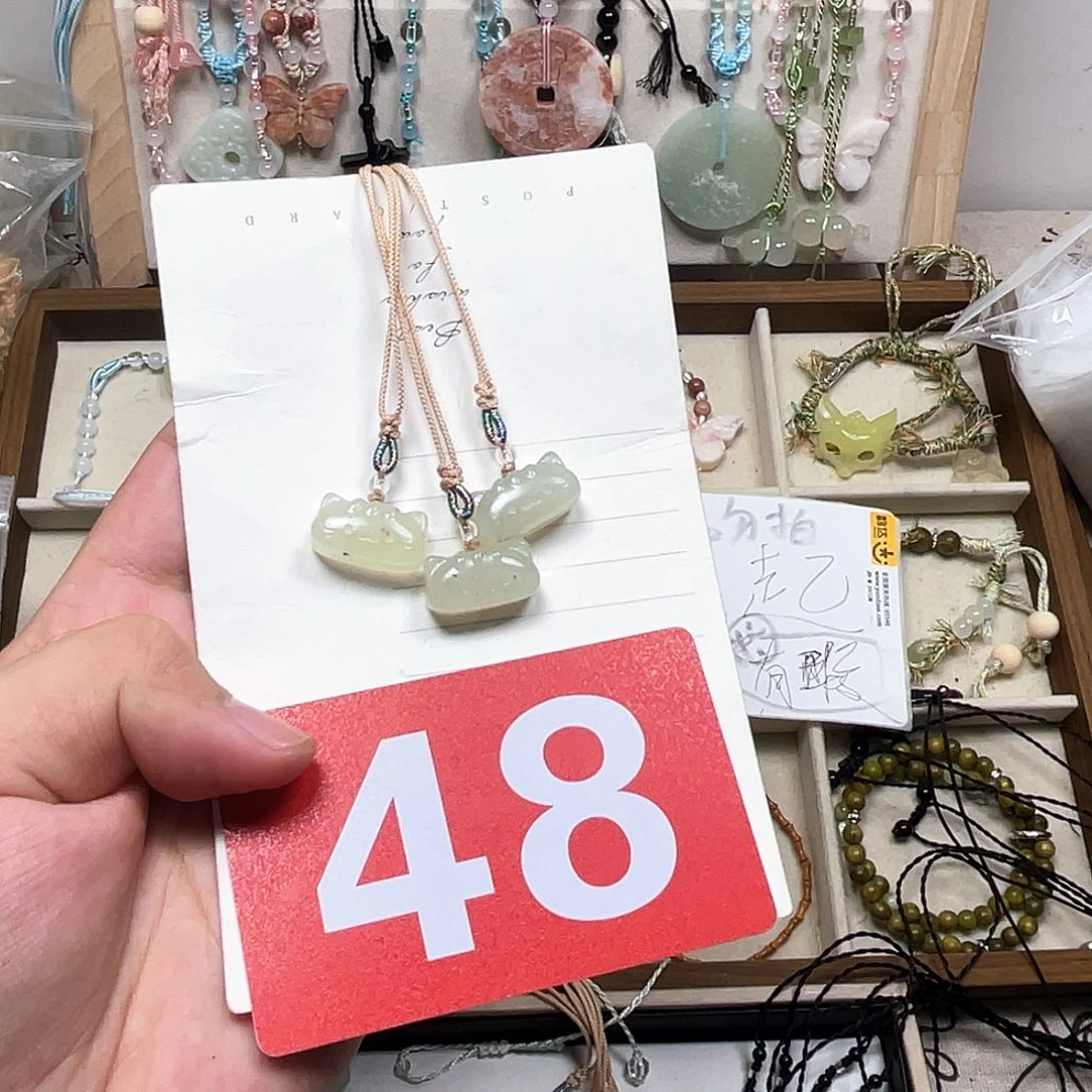 蛇纹石玉合金颈饰
