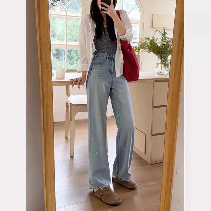 春季新款直筒裤浅色刺绣牛仔裤女胖妹妹大码遮跨宽松窄版阔腿裤