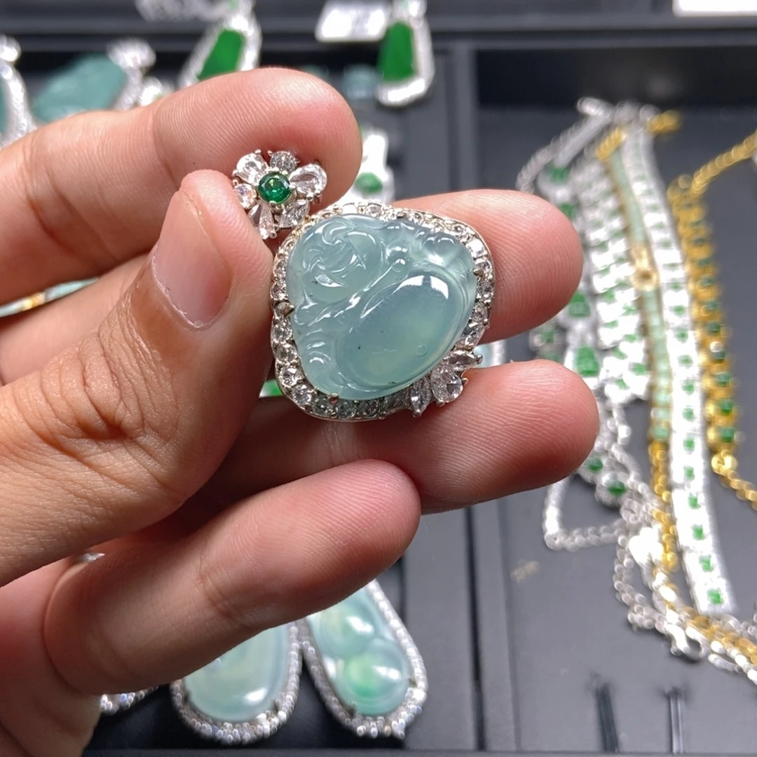 翡翠未镶嵌吊坠(不含链)