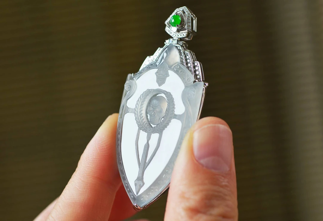 冰种特色守护盾牌裸石51×26.9×4.3整体63.2×26.9×7