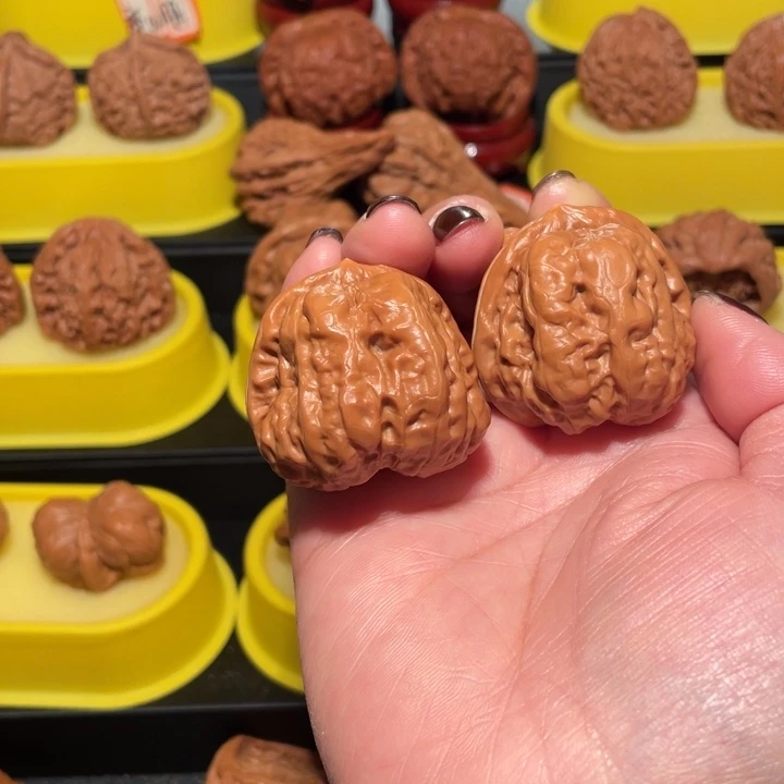 奥***奇木质文玩麻核桃蛤蟆头