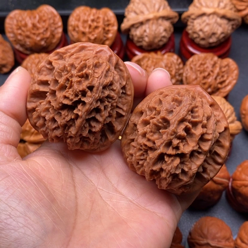 【闪购商品】文玩核桃把件47大刺