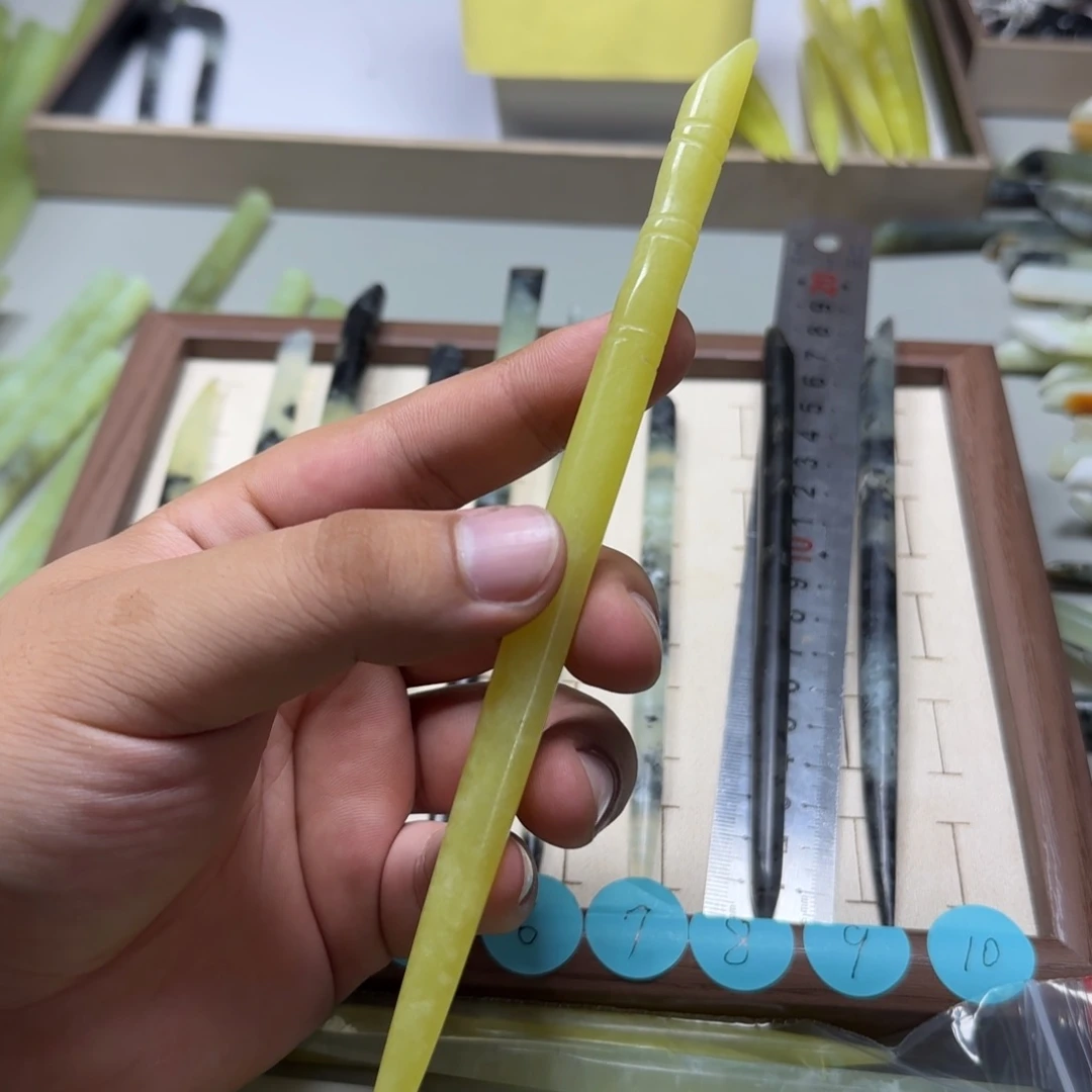 馨***懿蛇纹石玉合金发饰岫玉发簪