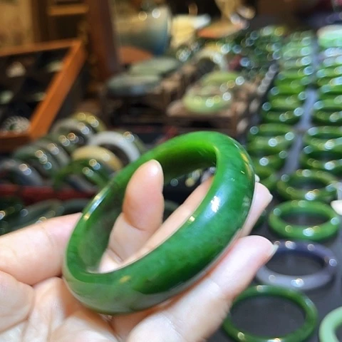 和田玉（碧玉）手镯未镶嵌