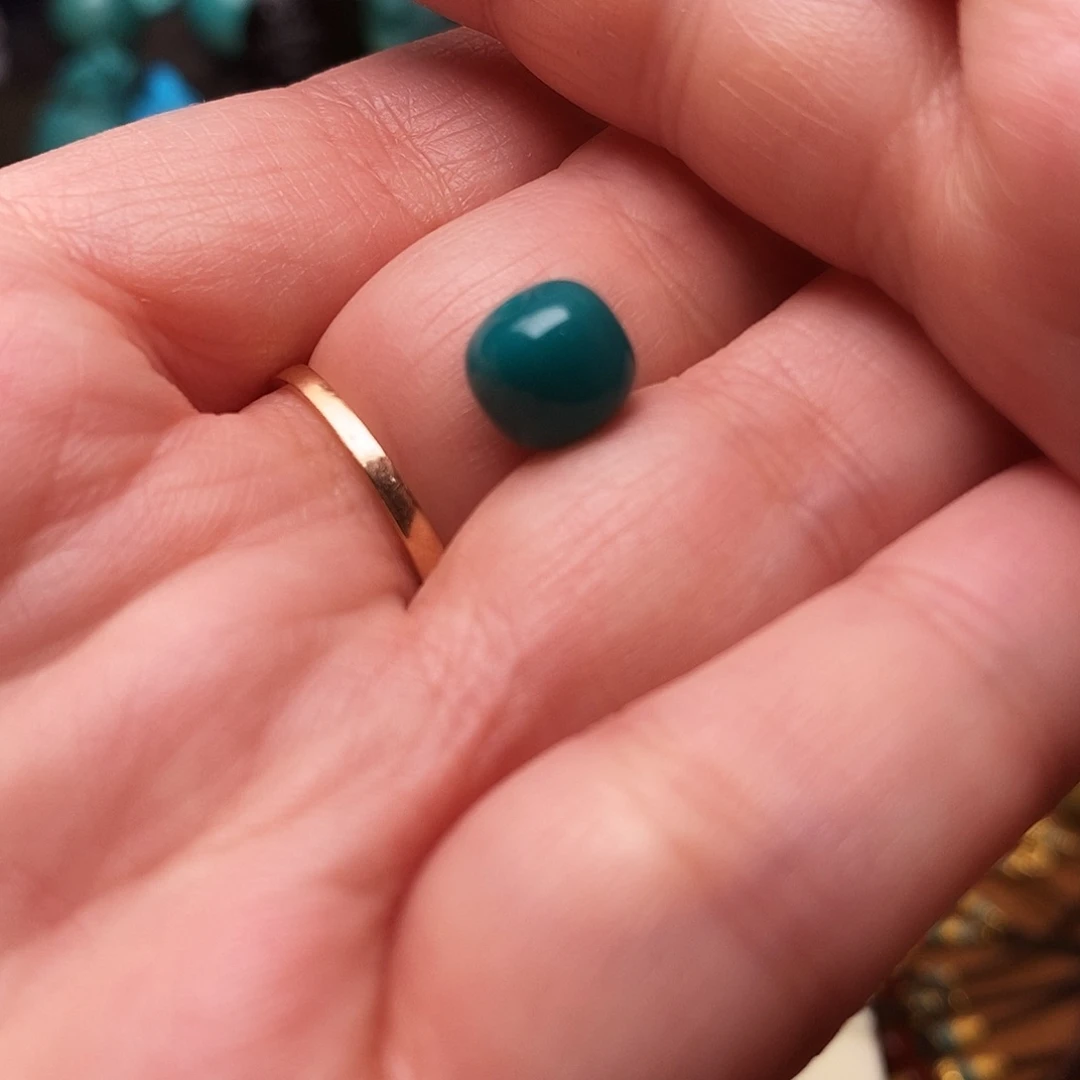 绿松石配饰未镶嵌杠***?