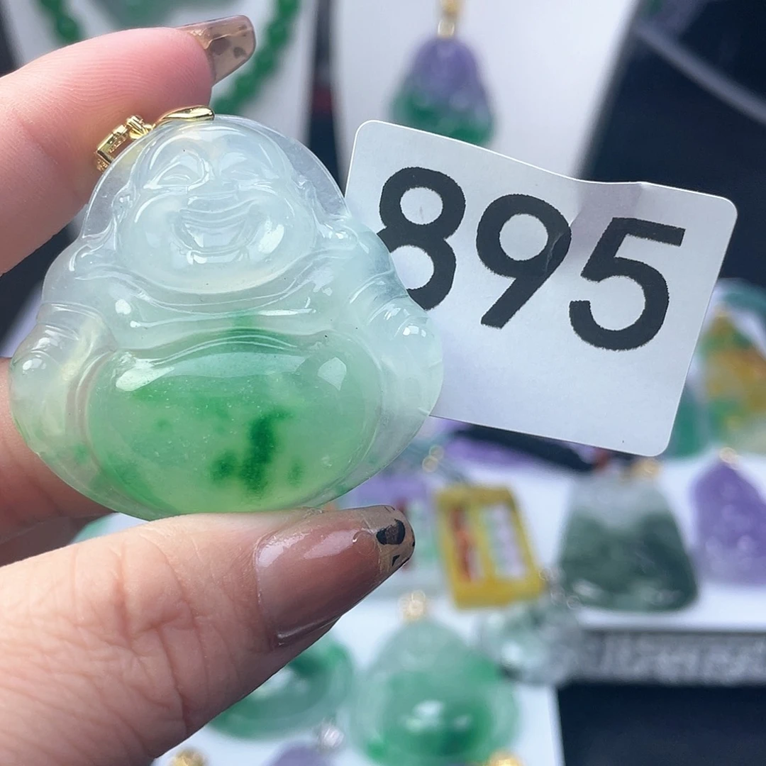 翡翠吊坠(赠链)未镶嵌