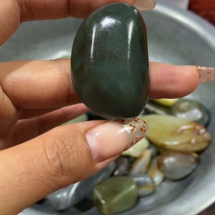颈饰未镶嵌和田玉（糖玉）