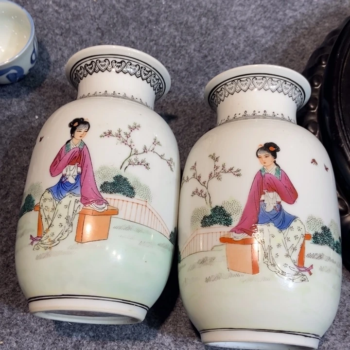 摆件初*月景德镇粉彩陶瓷