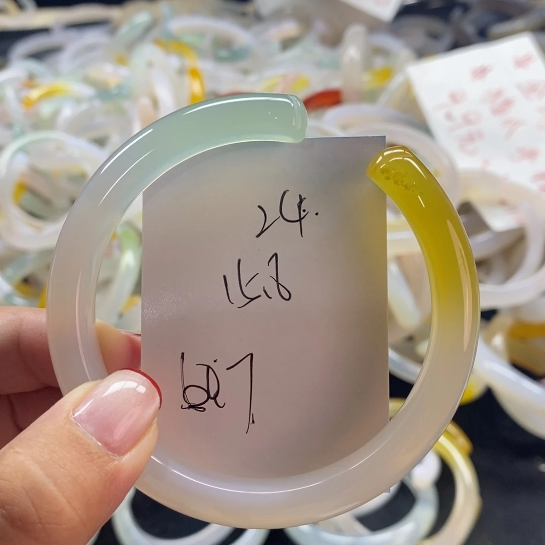手镯玛瑙/玉髓未镶嵌24