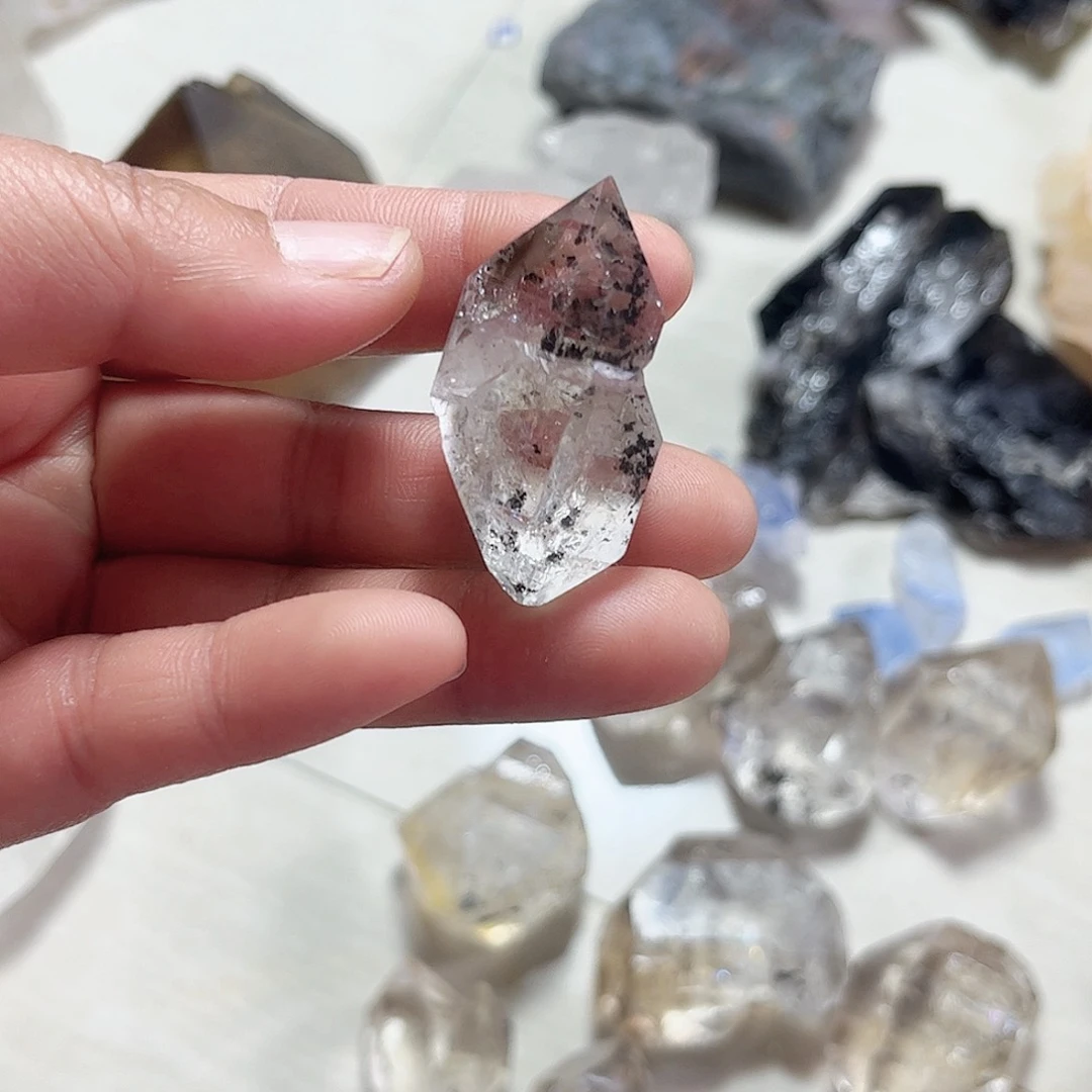 水晶天然水晶原石未镶嵌净*?