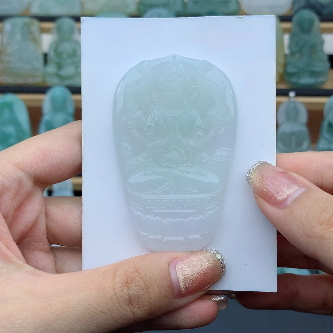 翡翠未镶嵌颈饰千手观音