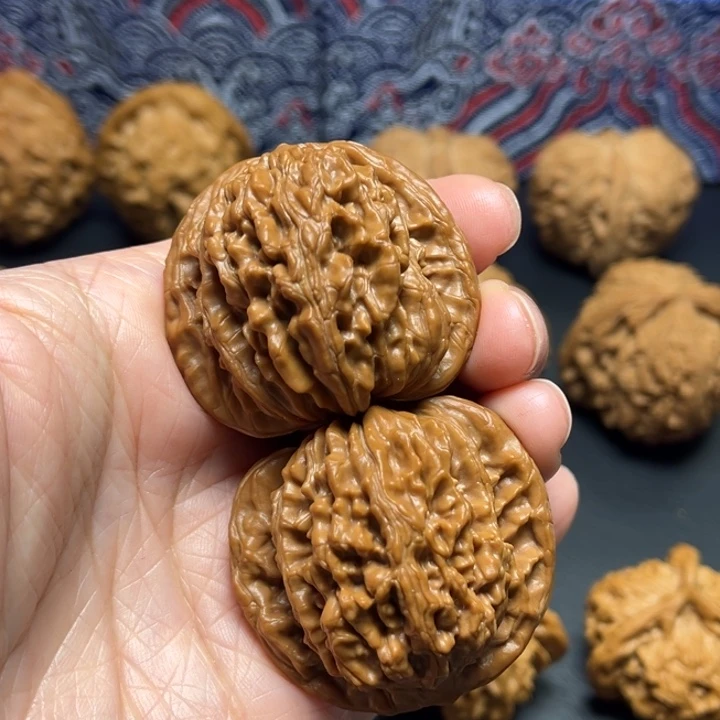 文玩核桃吊坠四座楼