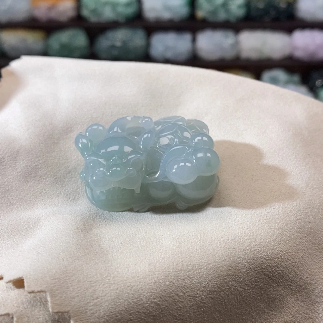 翡翠未镶嵌颈饰天然翡翠吊坠貔貅