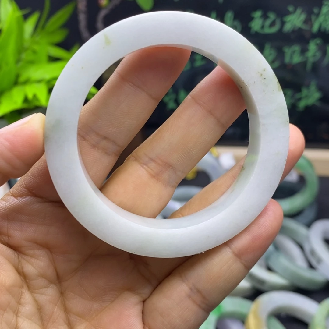 定制翡翠手镯未镶嵌