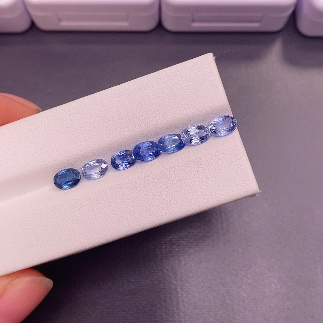 裸石蓝宝石300一粒，仅供展示，挑好上定向