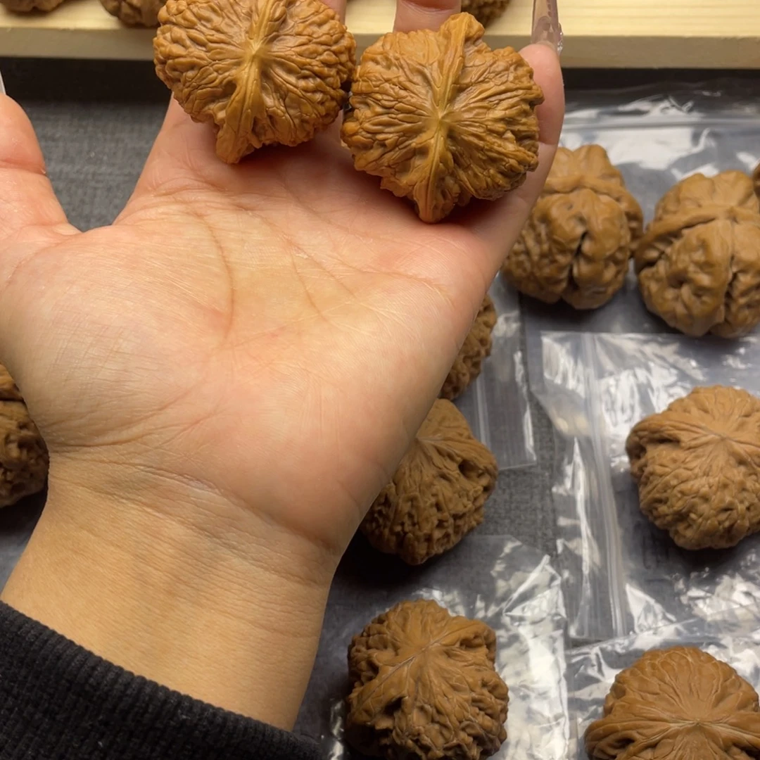 文玩核桃把件血麒麟43