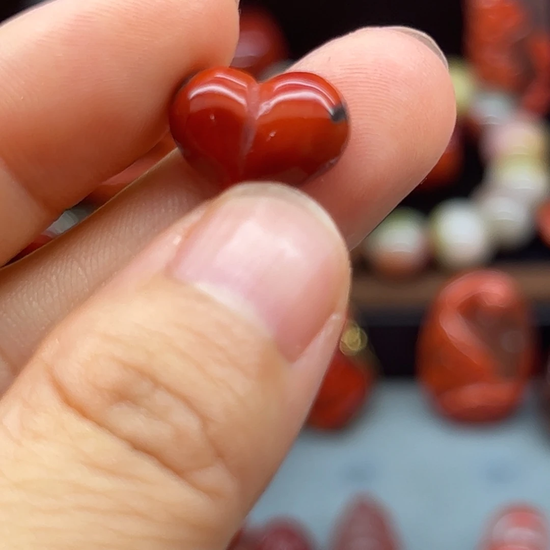 南红玛瑙配饰未镶嵌