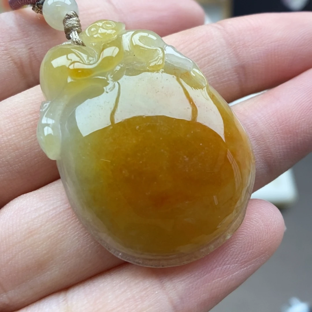 翡翠未镶嵌颈饰吊坠