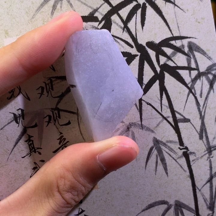 翡翠裸石翡翠吊坠