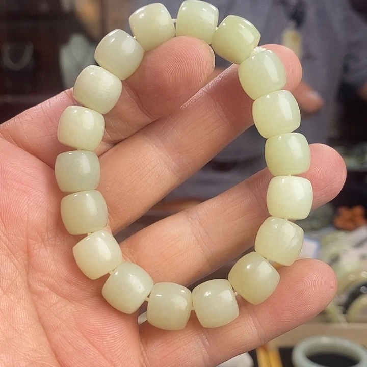 和田玉未镶嵌手串