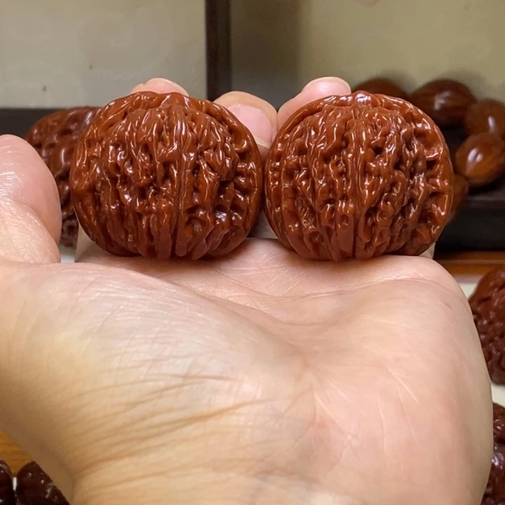 文玩核桃把件聚***达四座楼