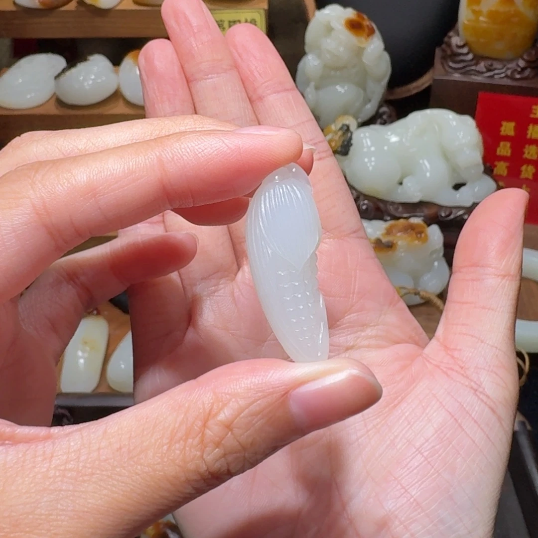 和田玉未镶嵌颈饰玉米