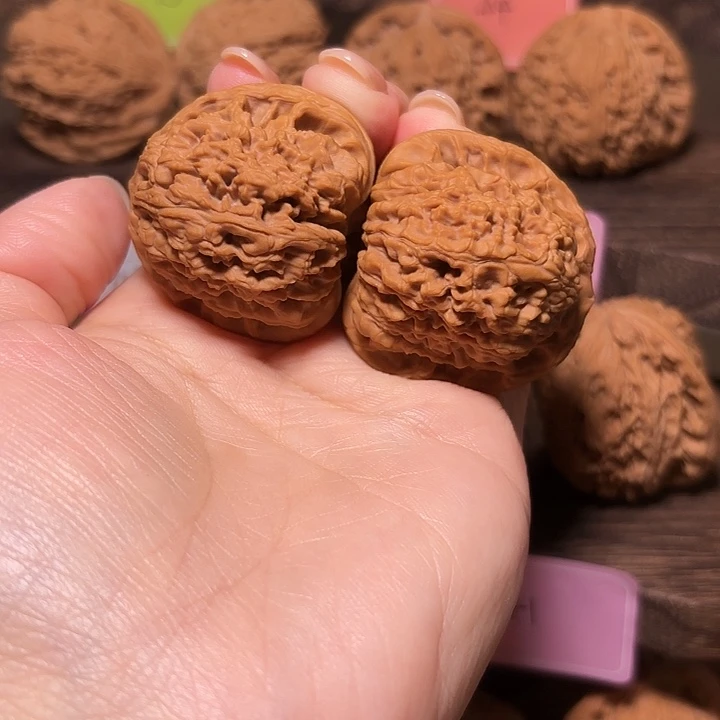 木质类南疆文玩核桃