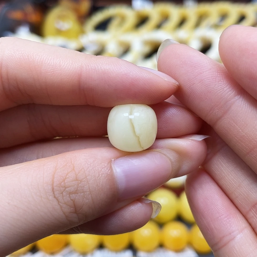 未镶嵌蜜蜡裸石老型12.6✖️11.8mm