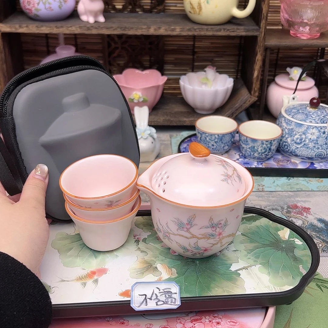 壶套装。