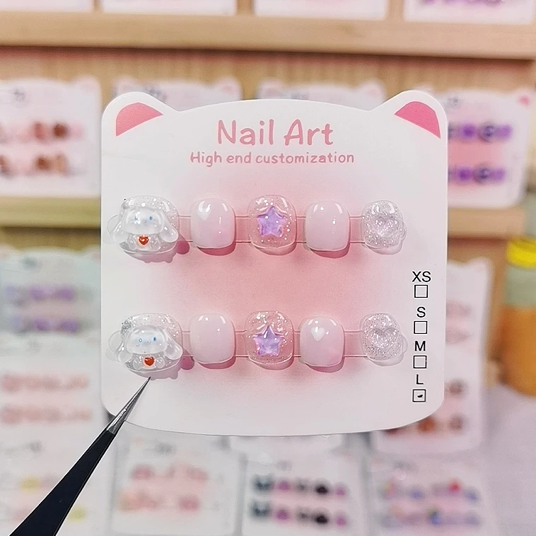 爱心玉桂狗卡通可爱指甲贴女孩纯手工穿戴甲宝宝美甲可重复使用