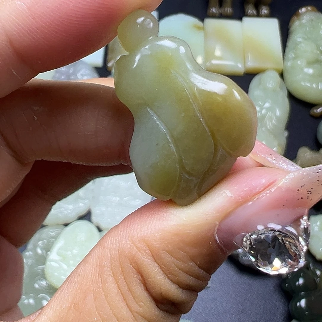 和田玉未镶嵌吊坠(不含链)