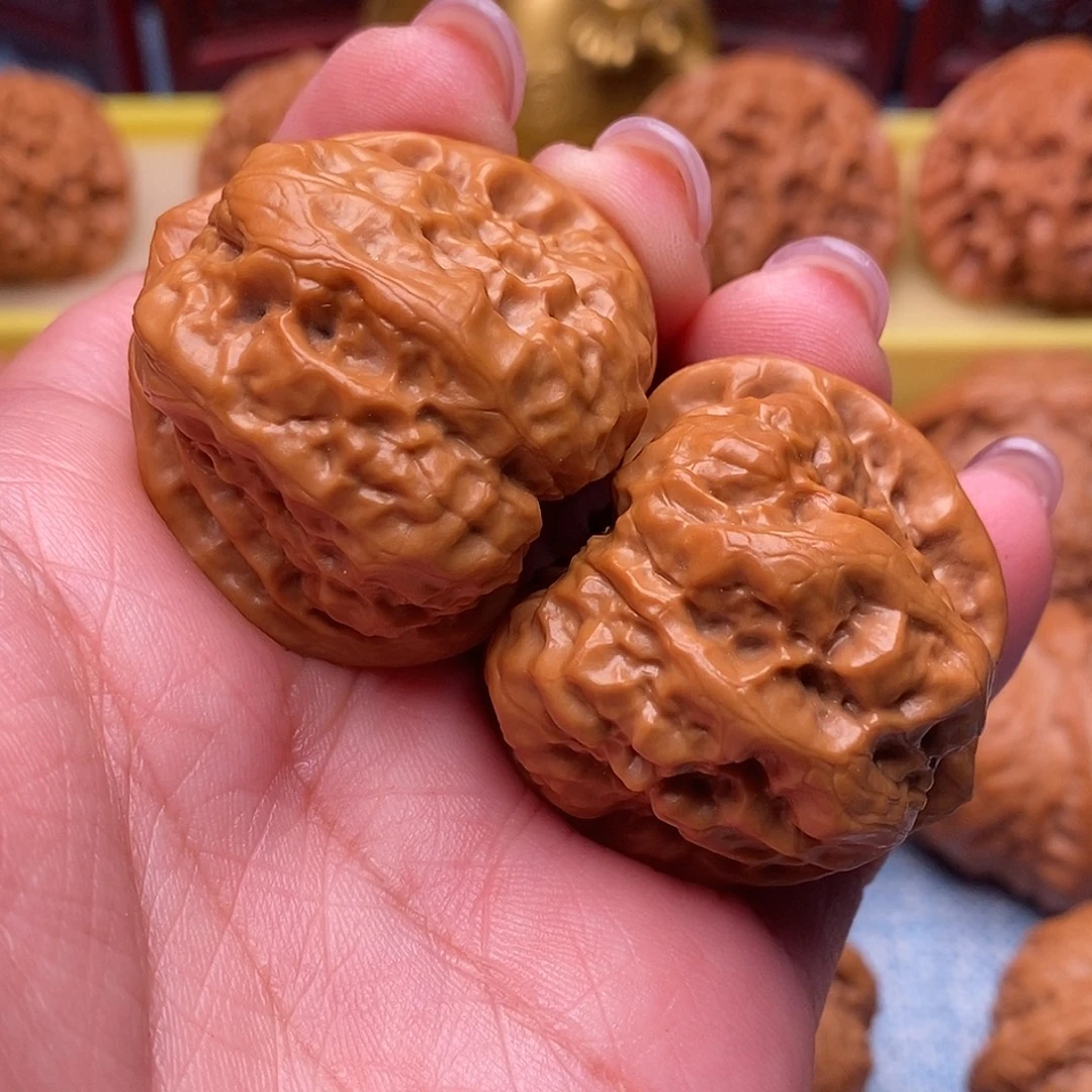 L***u文玩核桃把件三角蛙37全品