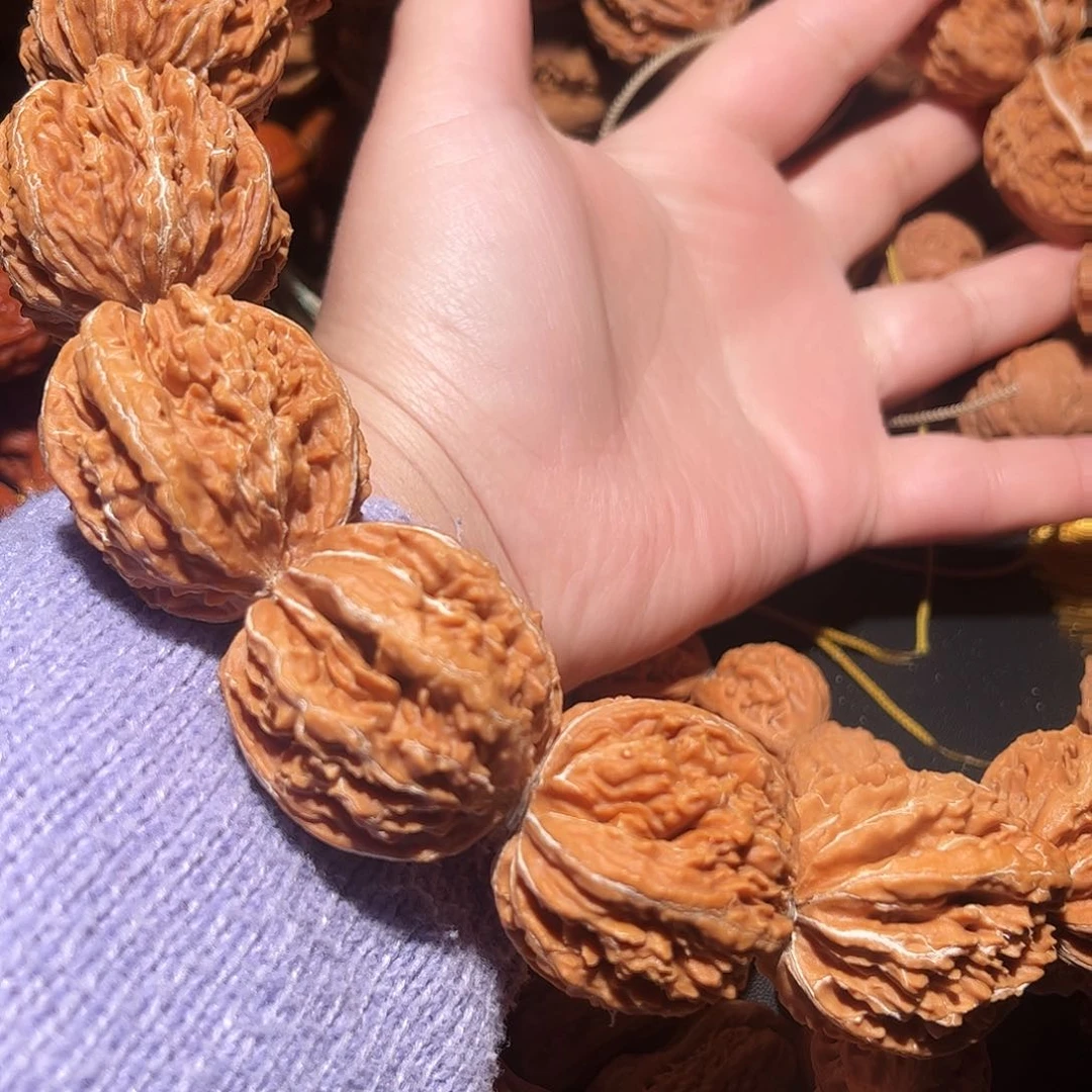 手串文玩核桃郑**堂白茶粗筋大手持