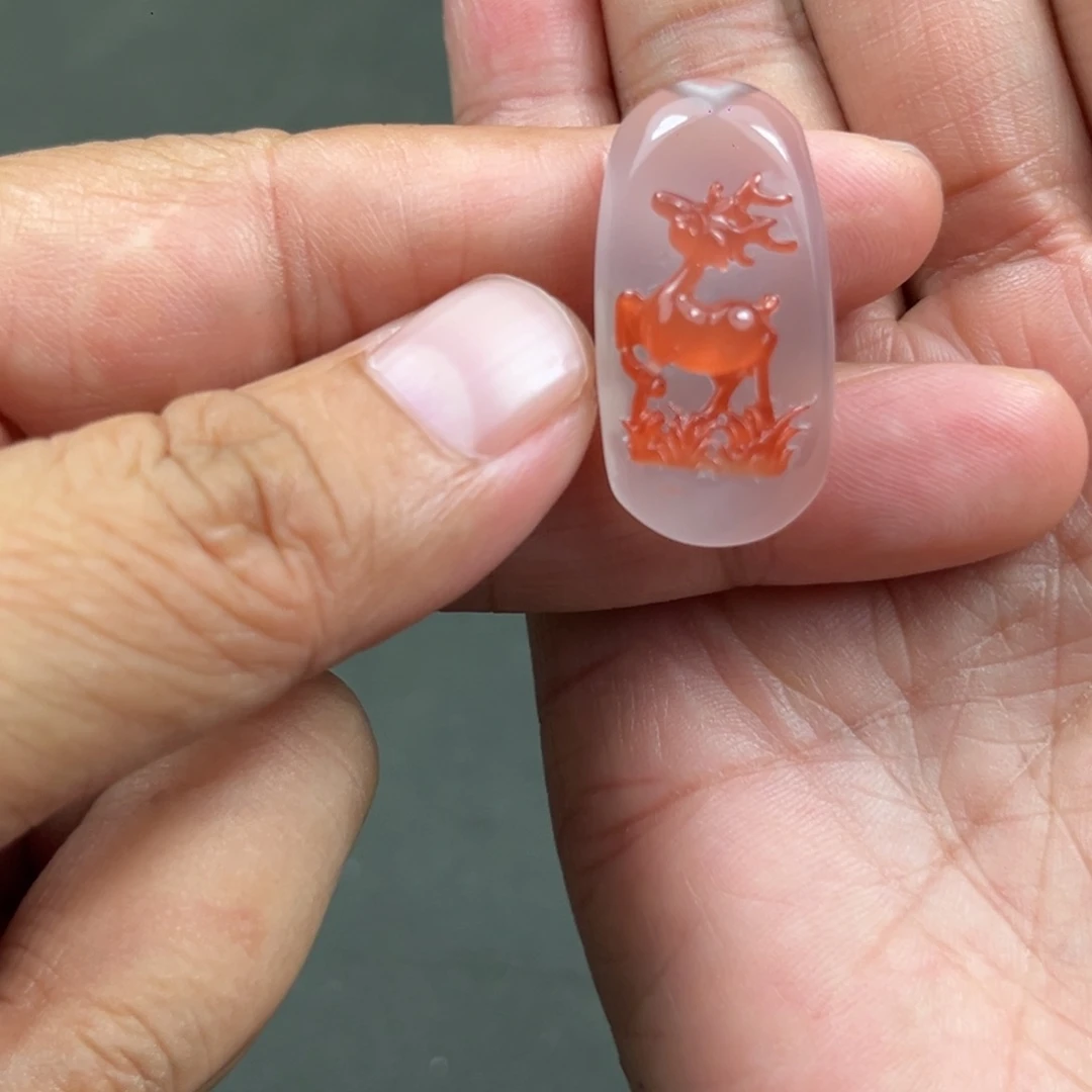 合金颈饰玛瑙/玉髓哆**梦