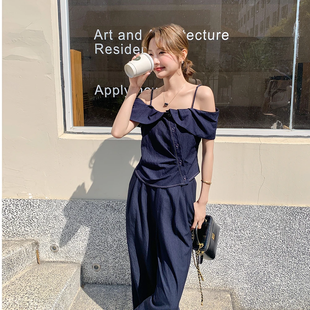 设计感牛仔套装裤女2025夏季新款一字肩吊带上衣花边阔腿裤两件套