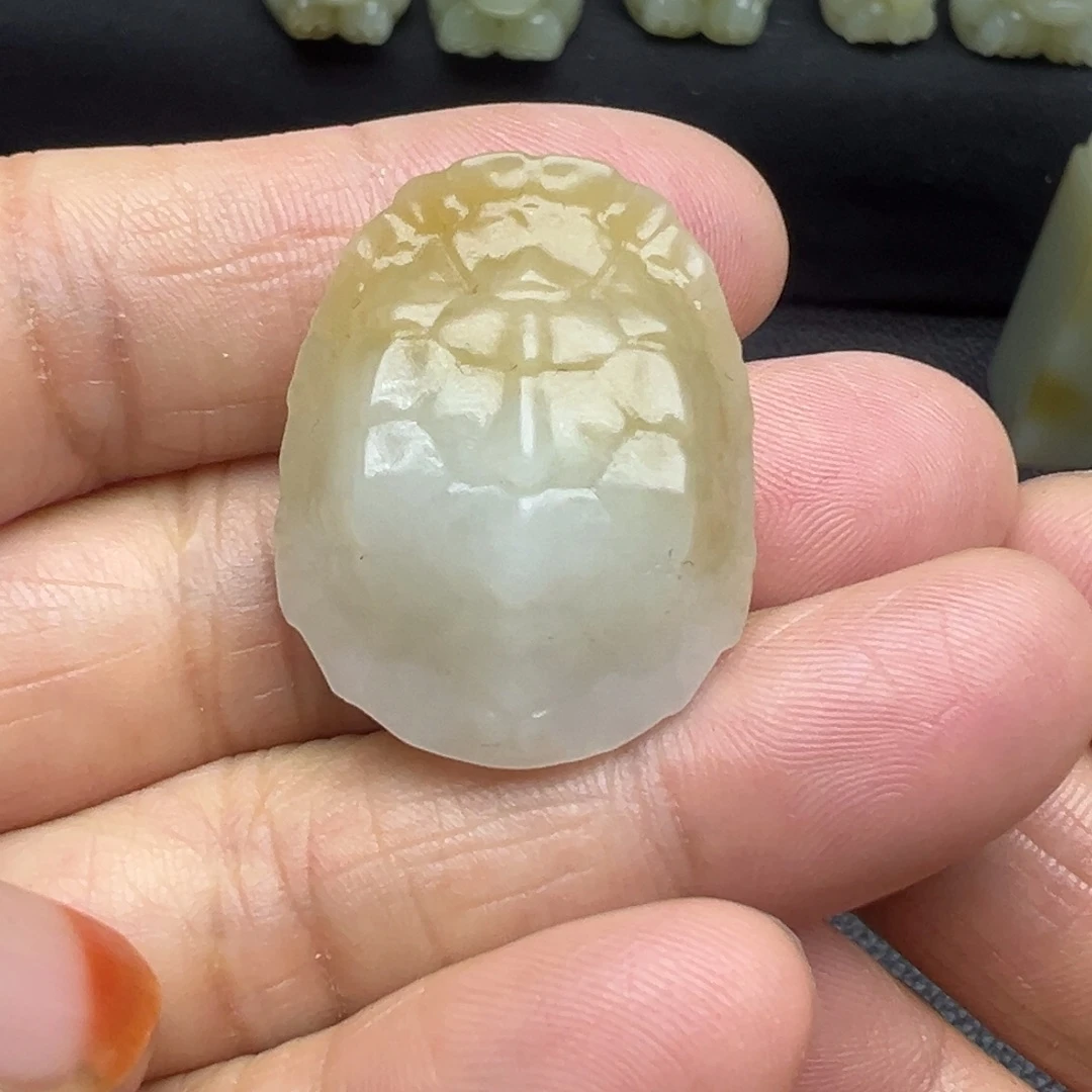 和田玉（糖玉）未镶嵌吊坠(不含链)